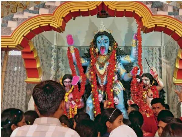 বড়কালী মায়ের বাৎসরিক পুজোয় লক্ষাধিক ভক্ত সমাগম