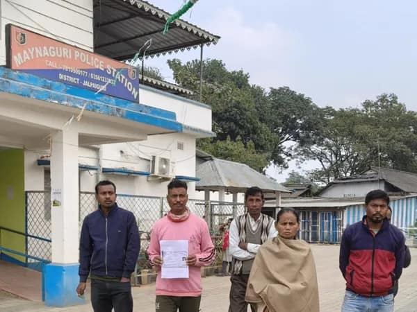 মাধ্যমিক পরীক্ষার্থীকে বাড়ি থেকে ডেকে নিয়ে গিয়ে মারধরের অভিযোগ, গ্রেপ্তার ৩