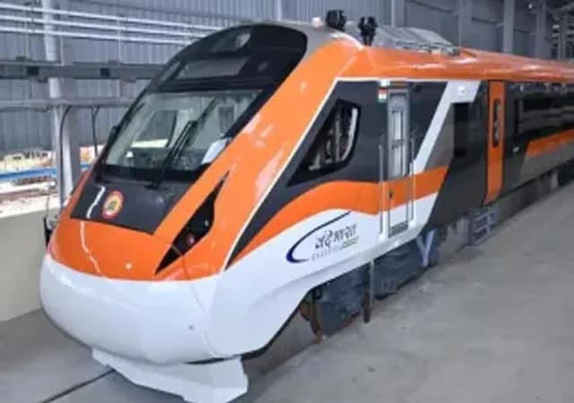 পূর্ণকুম্ভের জন্য প্রয়াগরাজ হয়ে স্পেশাল বন্দে ভারত চালাচ্ছে রেল