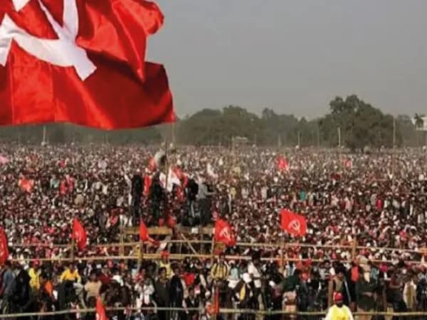 সিপিএমে &lsquo;বিরক্ত&rsquo; জনতা, &lsquo;লেফট স্ট্রিম&rsquo; নামে প্রচারে ছাত্র-যুবরা