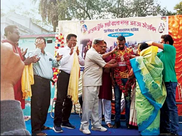মনোতোষ ফিরতেই উচ্ছ্বাসে ভাসল তিলতোড়