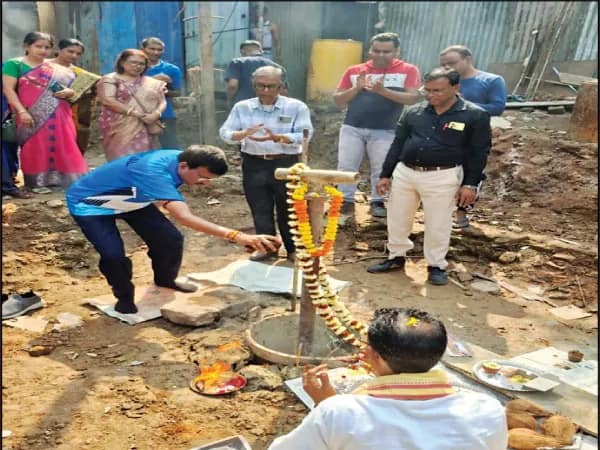 টানেল বিপর্যয়ের পর ভেঙে দেওয়া বাড়ি নতুন করে তৈরির কাজে হাত দিল মেট্রো
&nbsp;
