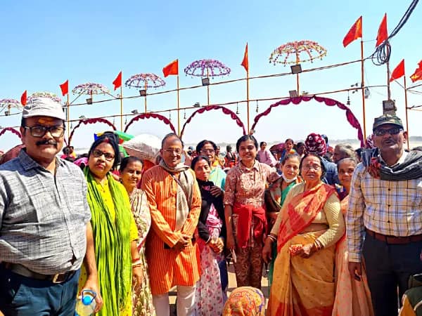 চূড়ান্ত অব্যবস্থা রেলের, টিকিট কেটেও ট্রেনে উঠতে পারলেন না পূর্ণকুম্ভ ফেরত পুণ&zwj;্যার্থীরা