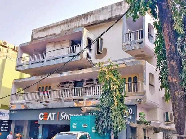 ঘরে দেহ কোথায়? ছাই সরাতেই মিলল &lsquo;কঙ্কাল&rsquo;