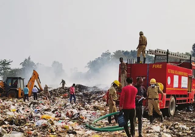 নবদ্বীপে ডাম্পিং গ্রাউন্ডে আগুন