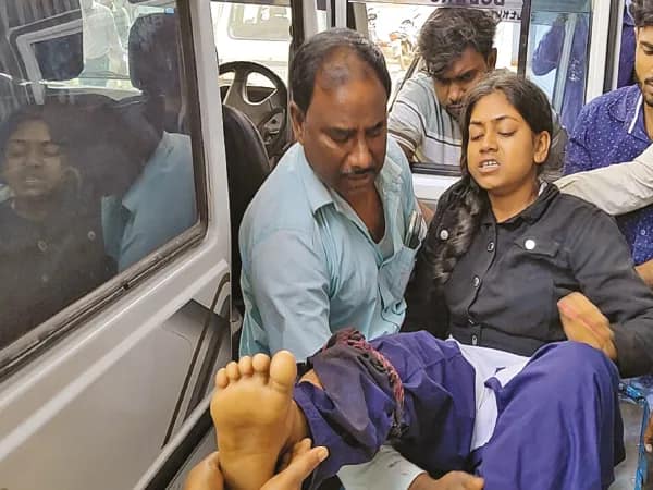 গোরুর ধাক্কায় জখম মাধ্যমিক পরীক্ষার্থী