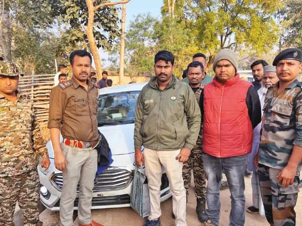 জিপিএস ট্র্যাক করে ঝাড়খণ্ড থেকে ছিনতাই হওয়া গাড়ি উদ্ধার পুলিসের