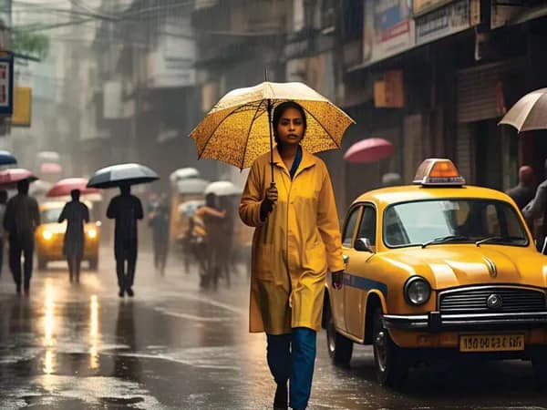 কলকাতায় বজ্রপাতসহ বৃষ্টির সম্ভাবনা, একনজরে আজকের আবহাওয়া