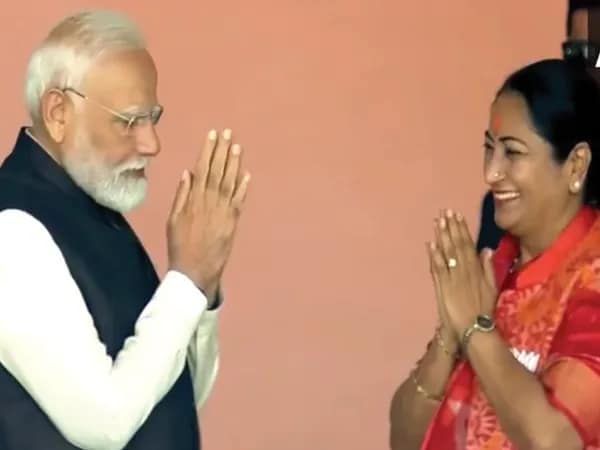 সুষমা স্বরাজের পর রেখা গুপ্তা, ২৭ বছর ফের বিজেপির মহিলা মুখ্যমন্ত্রী পেল দিল্লি