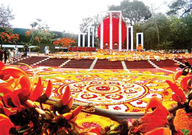 &lsquo;আত্মঘাতী বাঙালি&rsquo;র মুখের ভাষা আজ বিপন্ন
তাপসী দাস