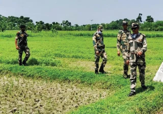 সীমান্তে কাঁটাতার দিতে আরও ৩৩ একর জমি কিনছে রাজ্য