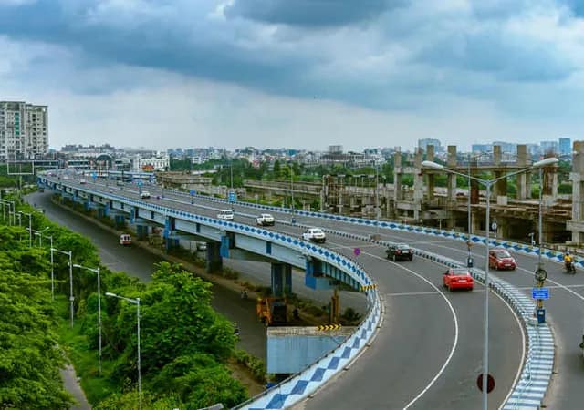 শীতের শেষে বৃষ্টিতে নামল শহরের তাপমাত্রা, আজ কেমন থাকবে আবহাওয়া? দেখে নিন
