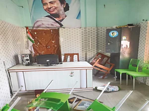নন্দীগ্রাম কলেজে টিএমসিপি ও এবিভিপি সংঘর্ষ, জখম ৪
&nbsp;