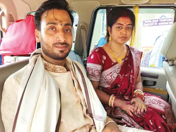 বাংলাদেশের কনে-মেদিনীপুরের বর, অস্থিরতার মাঝে সম্প্রীতি, ঘরে ফিরলেন নবদম্পতি