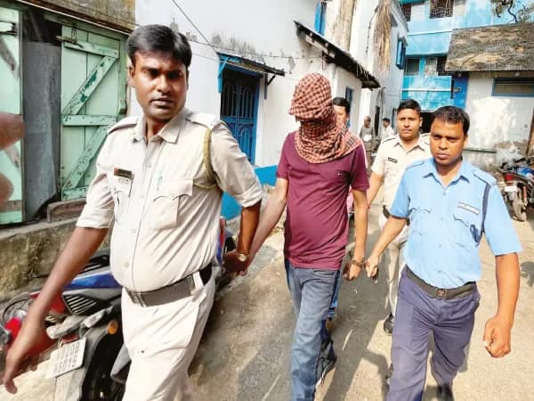 ১.৬৯ কোটির জাল প্রেশারের ওষুধ কি রোগীদের ঘরে! খুঁজে বের করাই মাথাব্যথা ড্রাগ কন্ট্রোলের