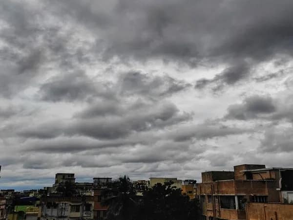 দক্ষিণবঙ্গে আজ, কাল ঝড়বৃষ্টির শঙ্কা