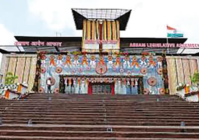 বন্ধ হল ৯০ বছরের প্রাচীন &lsquo;নামাজ বিরতি&rsquo; প্রথা