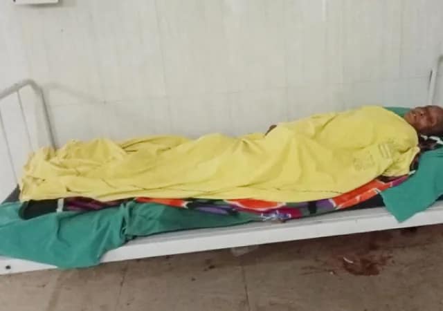 সন্ধ্যা থেকে পরিত্যক্ত ঘরে মুমূর্ষু রোগী, ২০ ঘণ্টা পর বেডে তুলল বারুইপুর হাসপাতাল &nbsp;