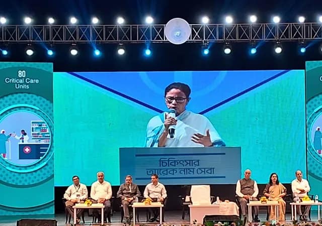 চিকিৎসকদের বেতন-ভাতা বৃদ্ধির ঘোষণা মুখ্যমন্ত্রীর