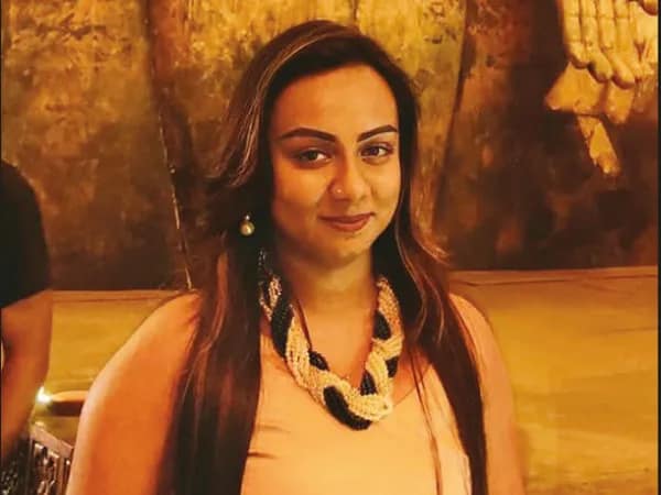 রেষারেষির জের! পানাগড়ে গাড়ি উল্টে মৃত্যু চন্দননগরের তরুণীর