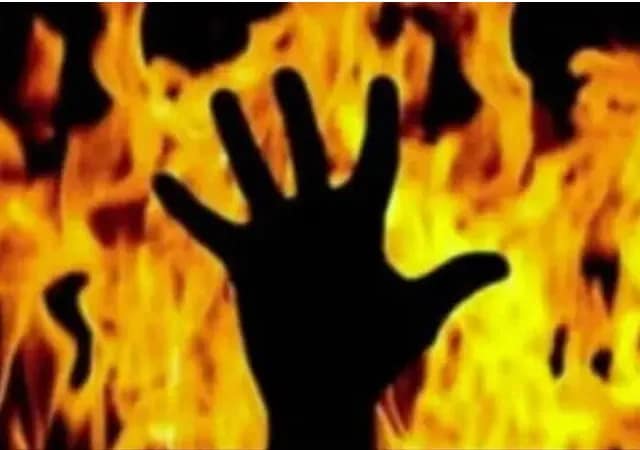 ধান সেদ্ধ করার মেশিন ফেটে ক্যানিংয়ে গুরুতর জখম ৪