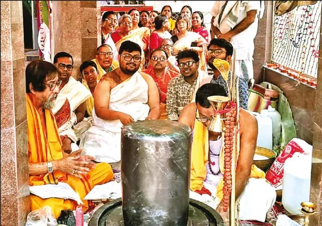 ভট্টাচার্য বাড়িতে শিবলিঙ্গের প্রতিষ্ঠা