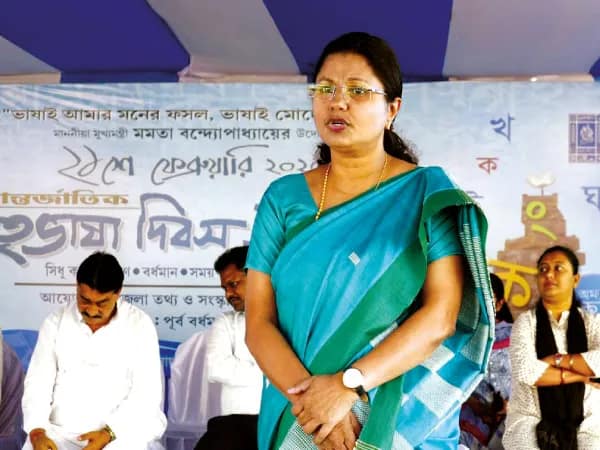 জমি হাঙরদের রেয়াত নয়, ভূমি কর্তাদের নির্দেশ জেলাশাসকের