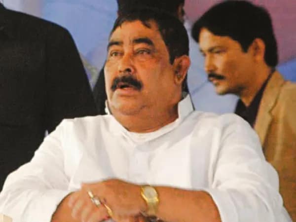 বড়ঞায় অনুব্রতকে স্বাগত জীবনকৃষ্ণের, খোঁচা বিজেপির