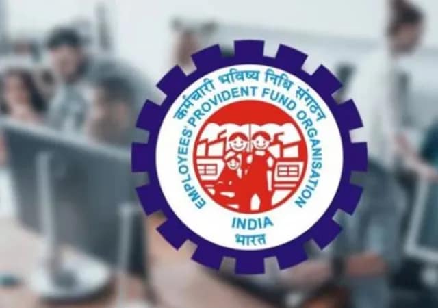 বাড়ল না পিএফের সুদের হার