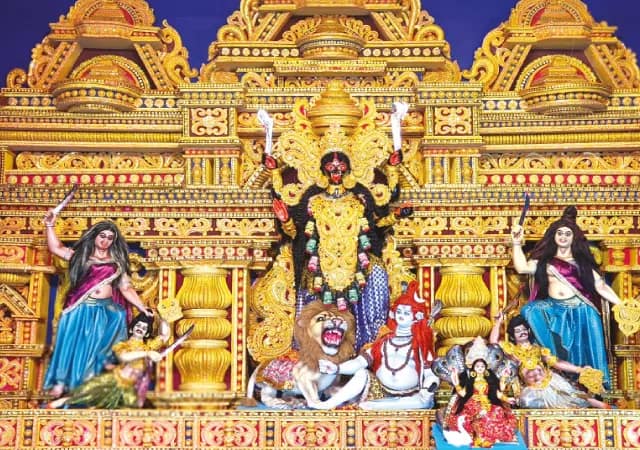 হলদিয়ার চাউলখোলা অলস্টার ক্লাবের রক্ষাকালী পুজোয় মাতোয়ারা বাসিন্দারা