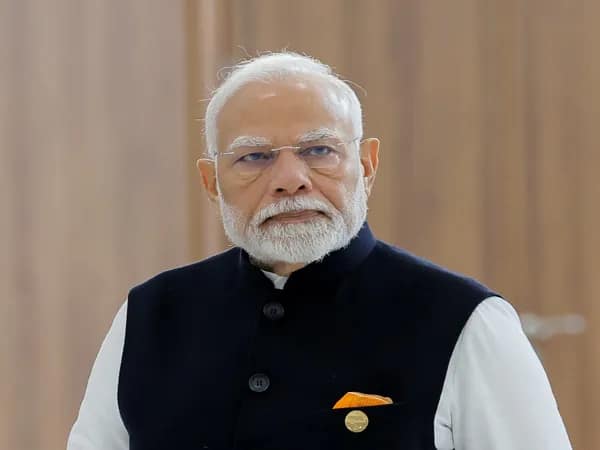 মোদির সফরে স্রেফ মস্কো ও আবু ধাবি দূতাবাসের খরচ ২০ কোটি!