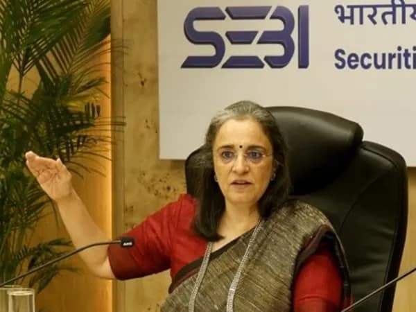 প্রাক্তন সেবি চেয়ারপার্সনের বিরুদ্ধে এফআইআরের নির্দেশ