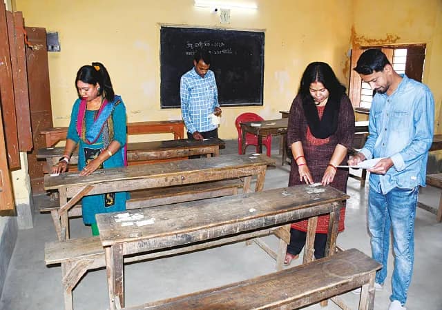আজ উচ্চ মাধ্যমিক পরীক্ষায় বসছে ১৭ হাজার ৪৭৫ জন