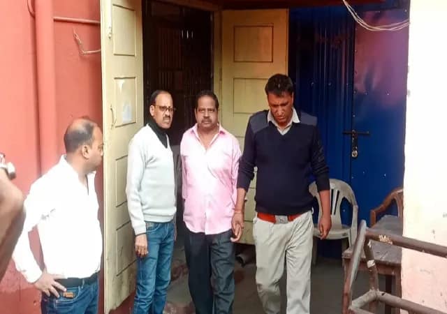 কেন্দ্রীয় রাজস্ব বিভাগের অভিযান, কোটি টাকার সোনা সহ গ্রেপ্তার ২
