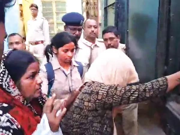 পিসি শাশুড়ি খুনে মা-মেয়েকে&nbsp; হেফাজতে নিল মধ্যমগ্রাম থানা