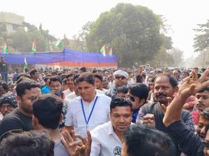 পশ্চিমবঙ্গ উপ নির্বাচন: তৃতীয় রাউন্ডের গণনা শেষে মাদারিহাটে তৃণমূল প্রার্থী জয়প্রকাশ টোপ্পো&nbsp;বিজেপির থেকে ১৪ হাজার ৬১০ ভোটে এগিয়ে